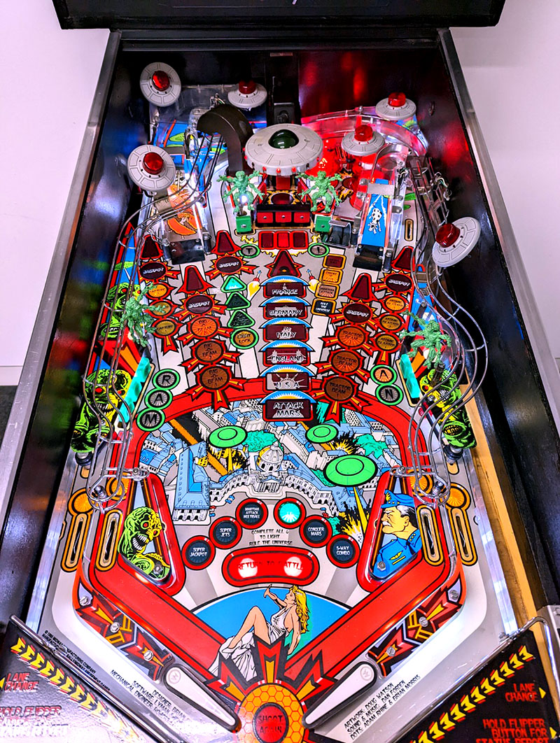 Attack from Mars Pinball Machine - Image 3